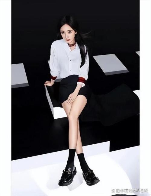 澳彩77749.cσm查询开奖和杨幂论文AI率涨91%与杨幂的毕业论文